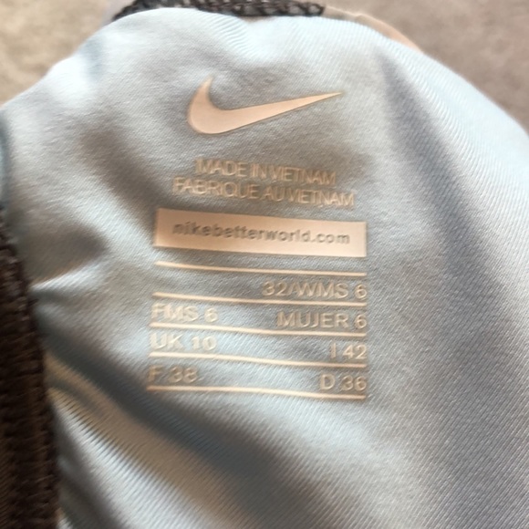 Nike Women’s Victory Color Block Power Back Tank One Piece Swimsuit - Picture 10 of 13